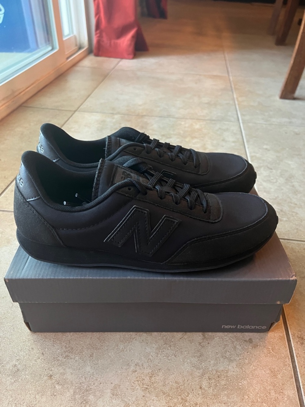 New Balance Black Low-Top Sneakers with Subtle Logo